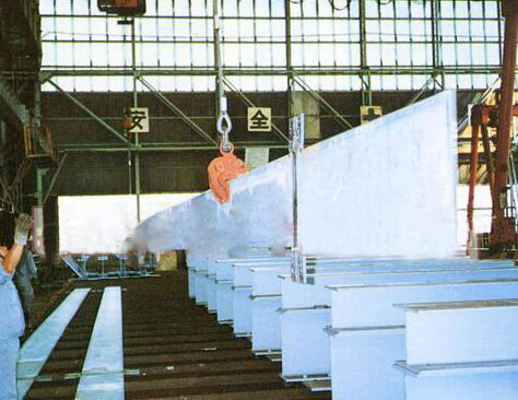 鋼材廠(chǎng)用起重鉗要注意安全